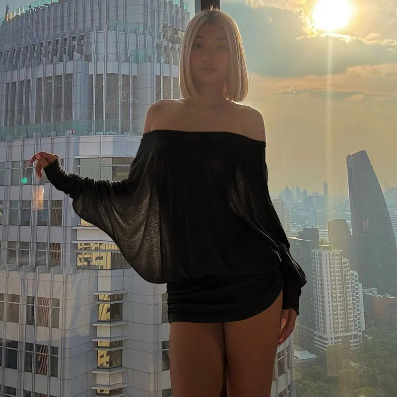 Nově navržené módní tričko s dlouhým rukávem pro ženy s asymetrickým a jedinečným sexy šikmým ramenem