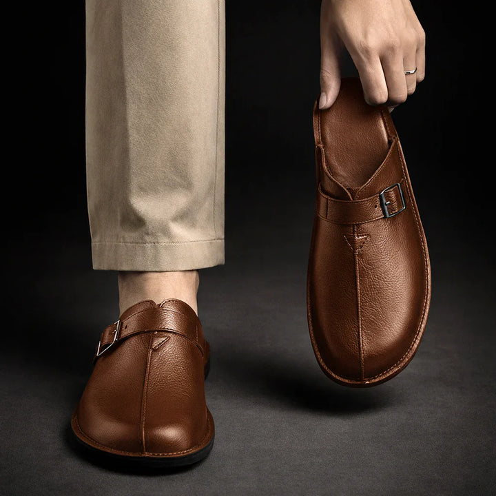 Mule z měkké kůže s přezkou – Řemeslný středomořský styl