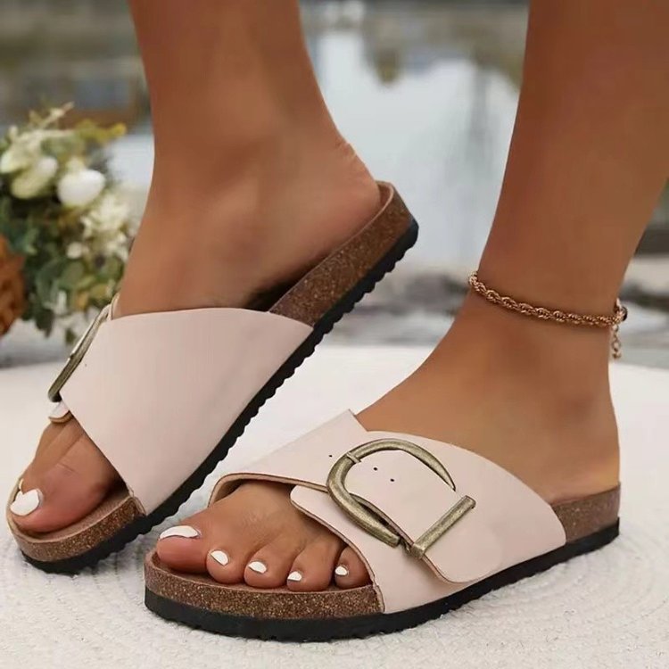 Trendy dámské pantofle s platformou a houbovým efektem