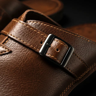 Mule z měkké kůže s přezkou – Řemeslný středomořský styl